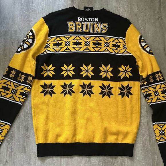 Boston Bruins Holiday Christmas Sweater Size Medium Snowflakes - Picture 4 of 4